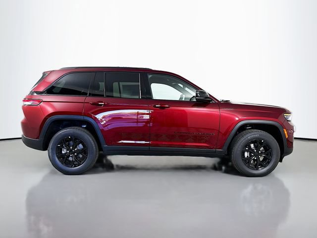New 2025 Jeep Grand Cherokee Altitude image 8
