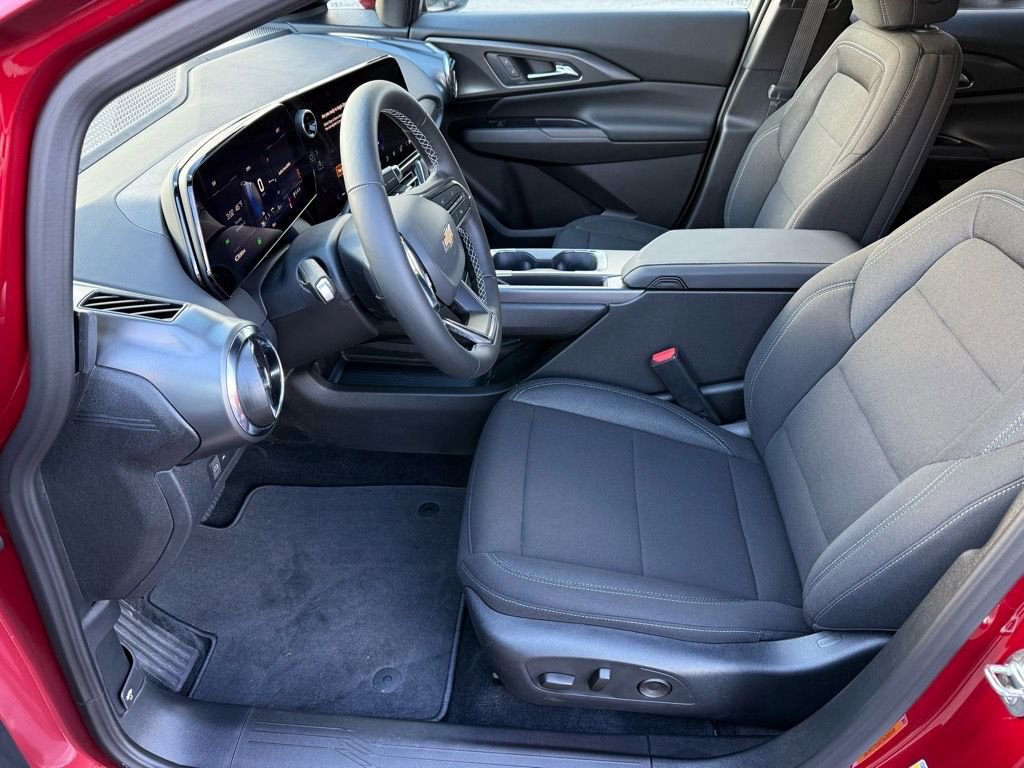 New 2026 Chevrolet Equinox EV LT image 5