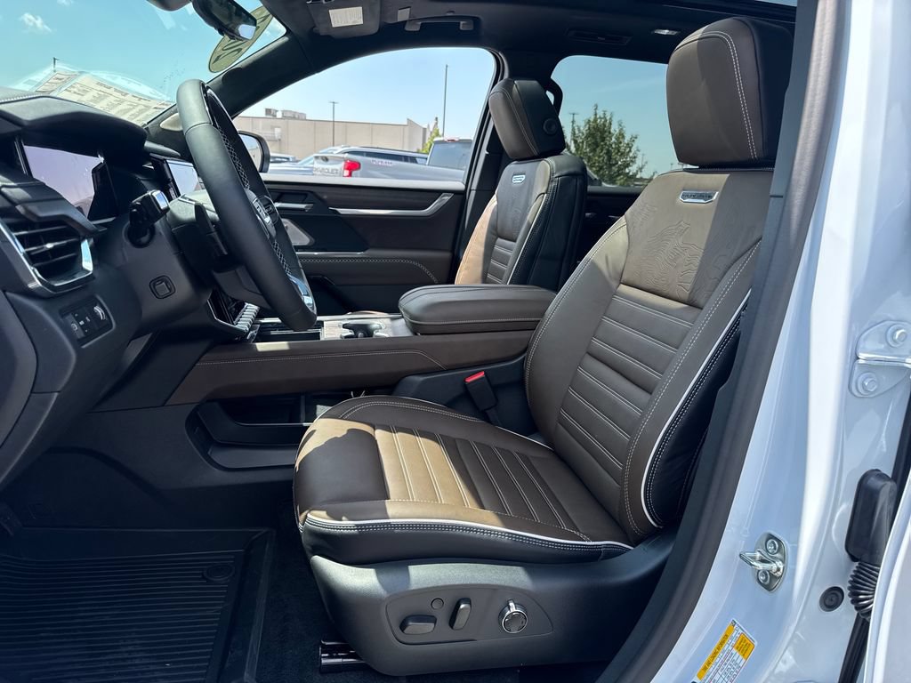 New 2027 GMC Acadia Denali Ultimate w/ LPO, Floor Liner Package FWD image 14
