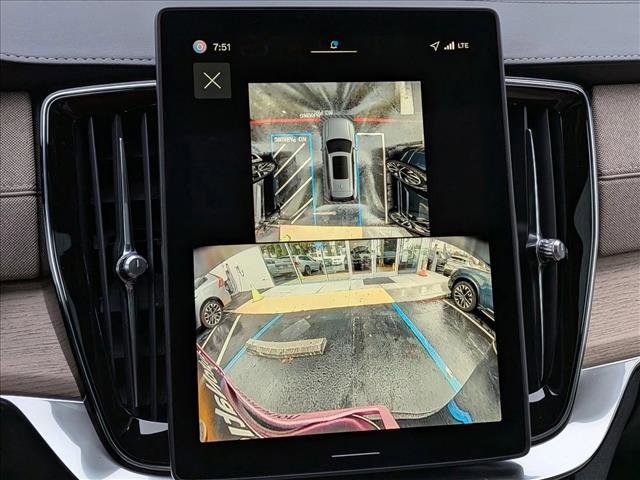 New 2026 Volvo XC90 B6 Plus w/ Protection Package Premier image 15