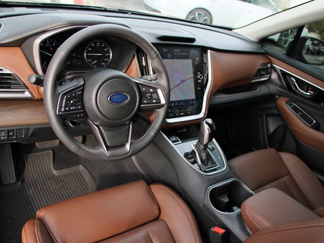 Used 2025 Subaru Outback Touring XT AWD/4WD image 4