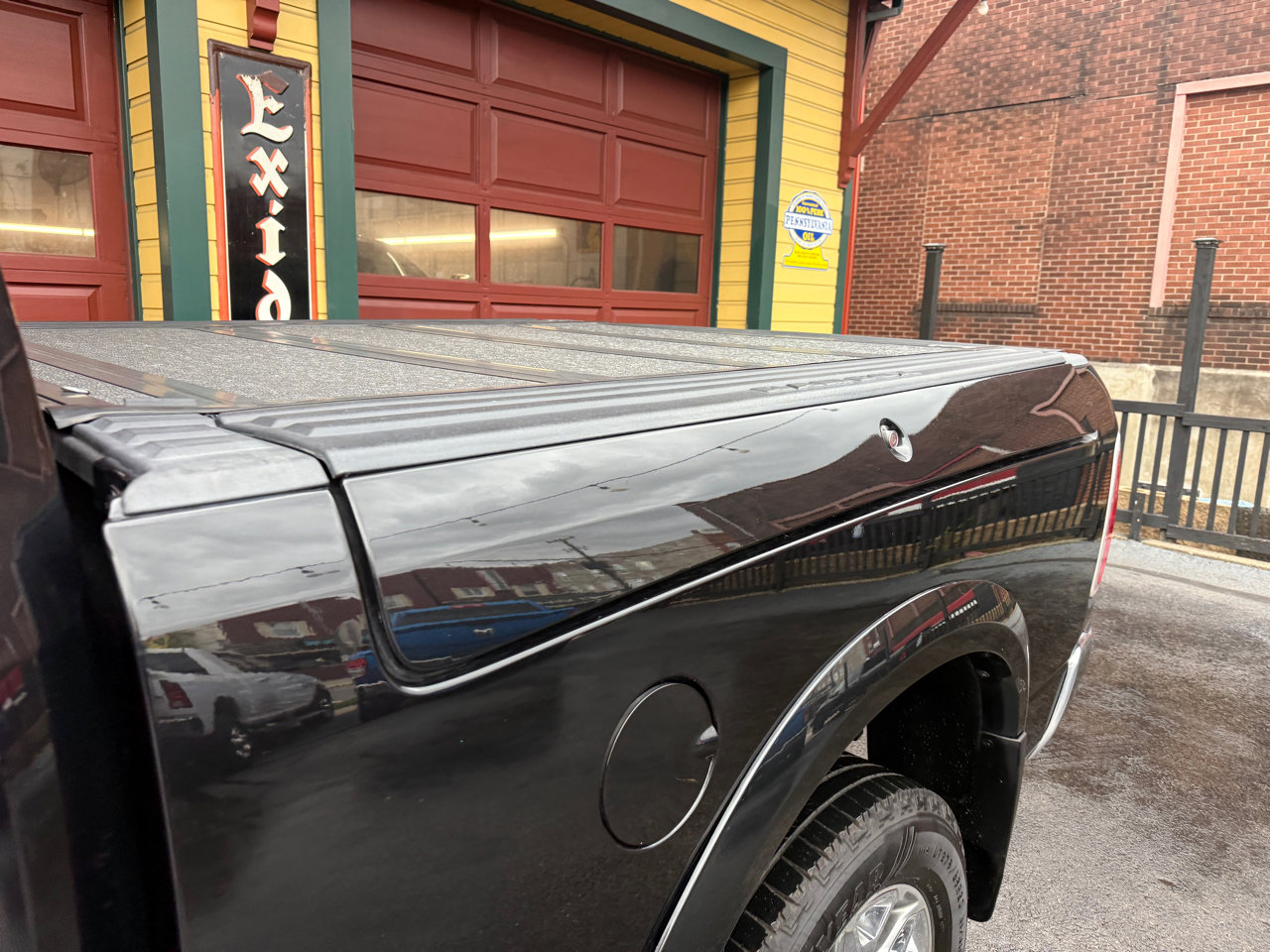 Used 2016 RAM 3500 Laramie Longhorn image 13