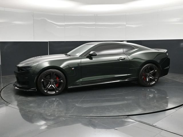 Used 2020 Chevrolet Camaro SS RWD image 9