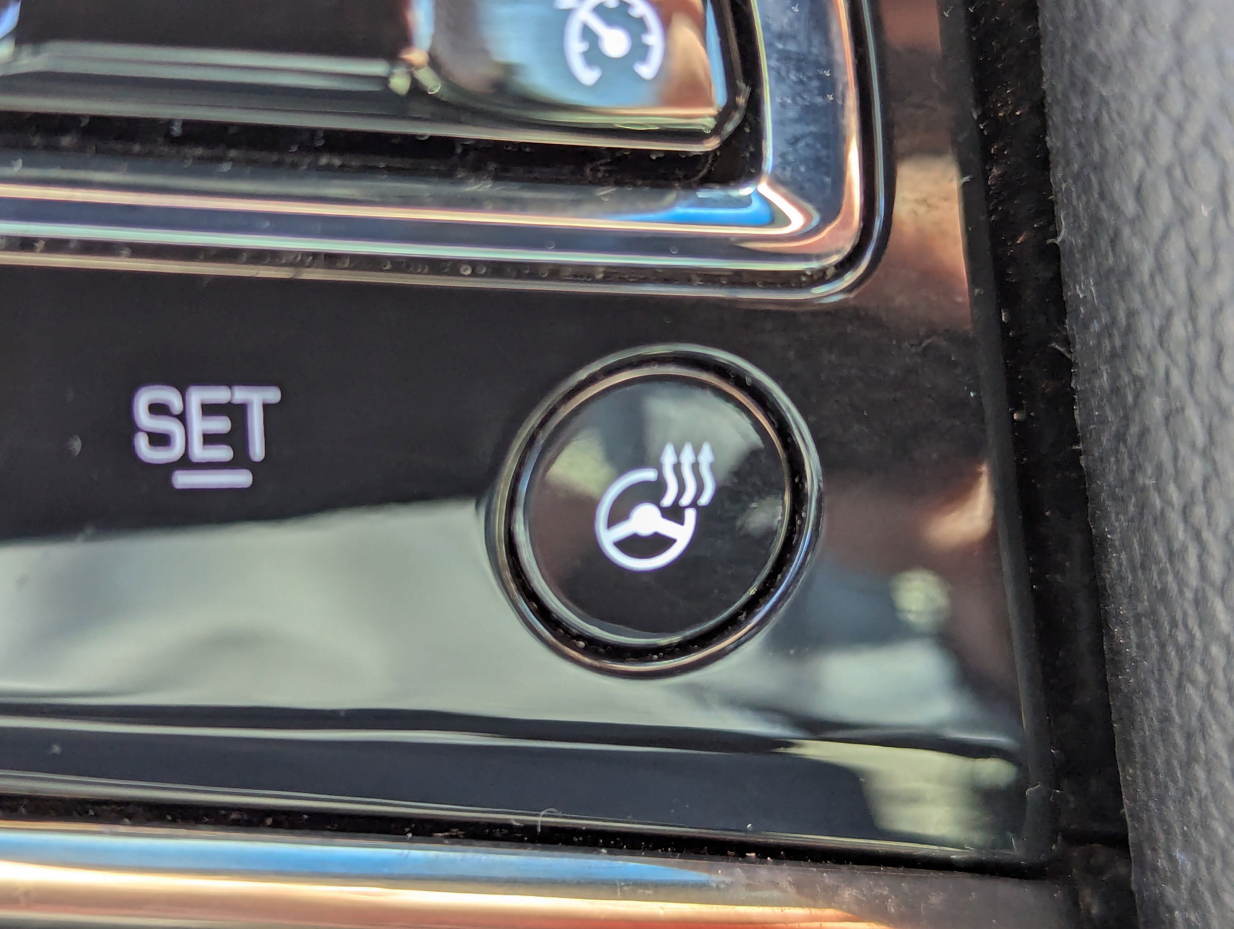 Used 2014 Cadillac ATS Luxury w/ Sun And Sound Package image 24