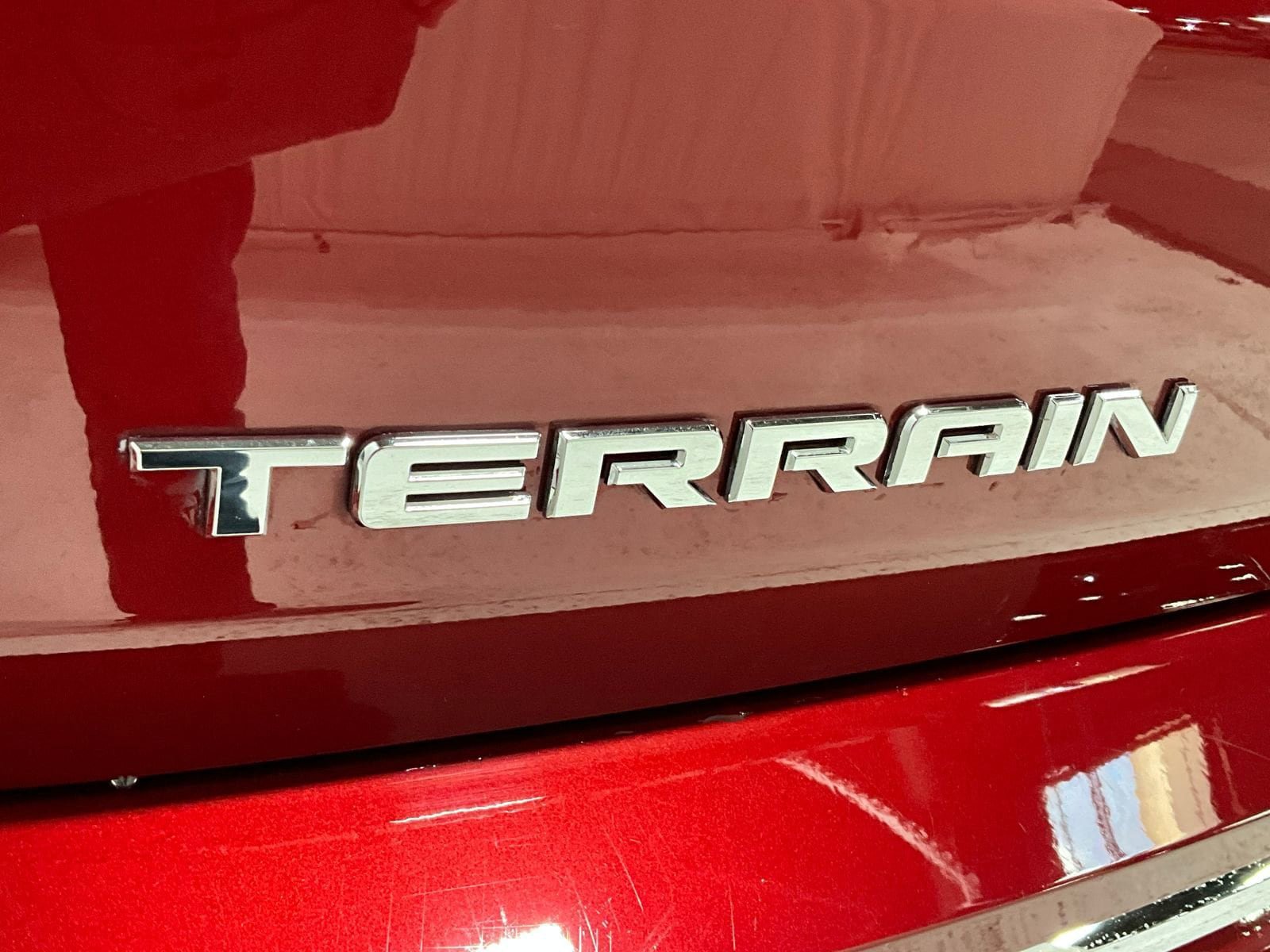Used 2020 GMC Terrain Denali w/ GMC Pro Grade Package AWD/4WD image 9