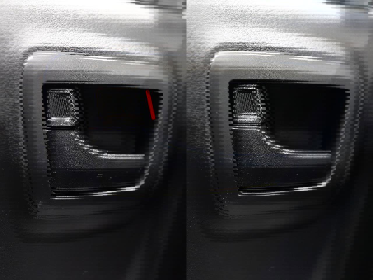 Used 2017 Toyota Tacoma SR image 21