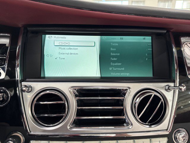 Used 2017 Rolls-Royce Dawn image 80