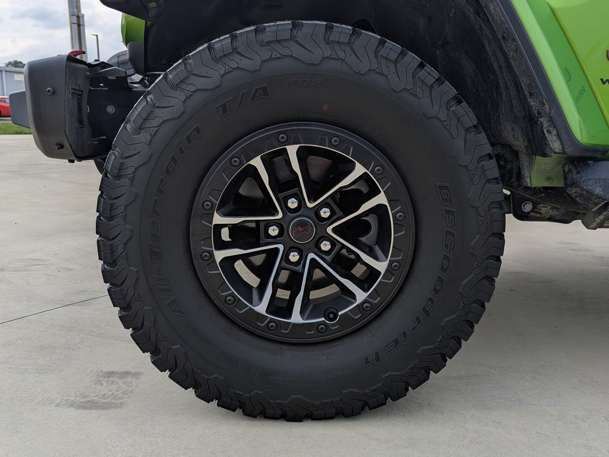 Used 2025 Jeep Wrangler Unlimited Rubicon AWD/4WD image 9