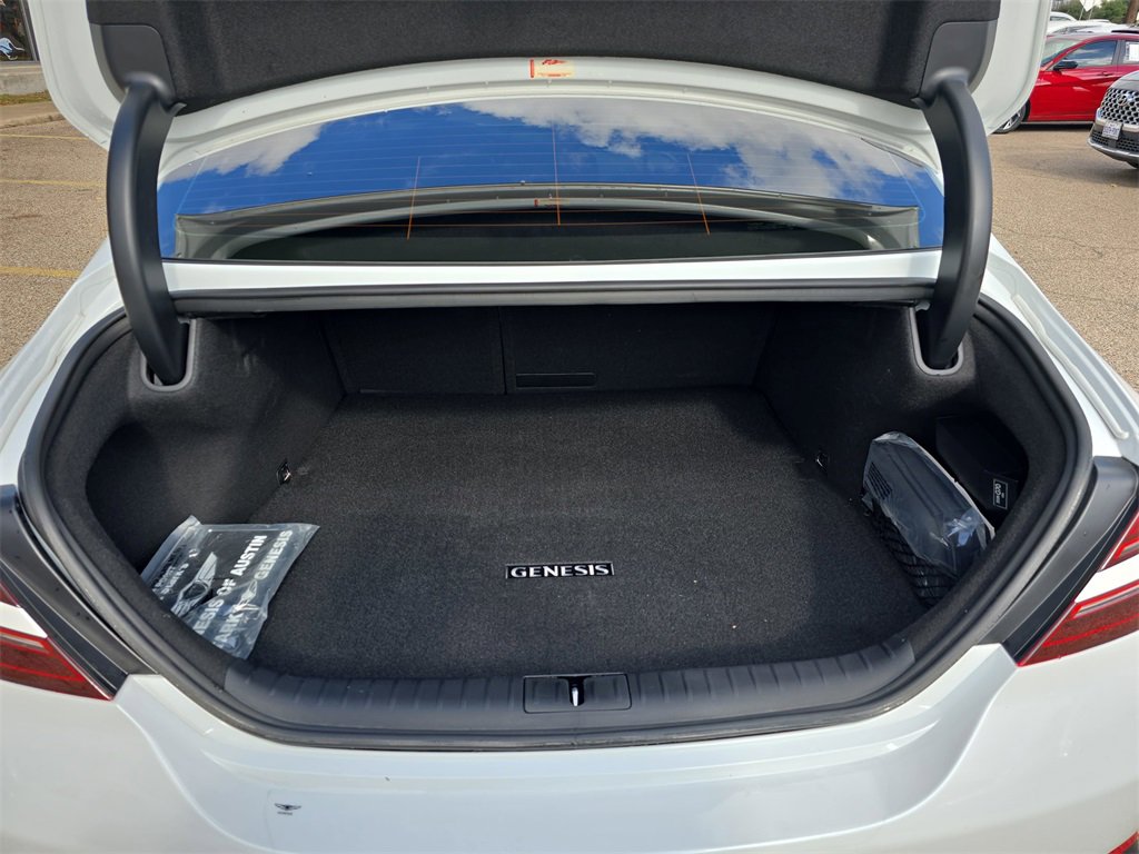 Used 2026 Genesis G70 2.5T image 12