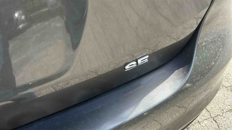 Used 2018 Ford Focus SE FWD image 9