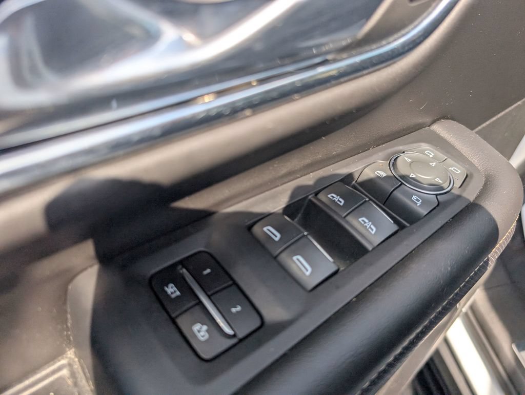 Used 2023 Chevrolet Tahoe Premier RWD image 15