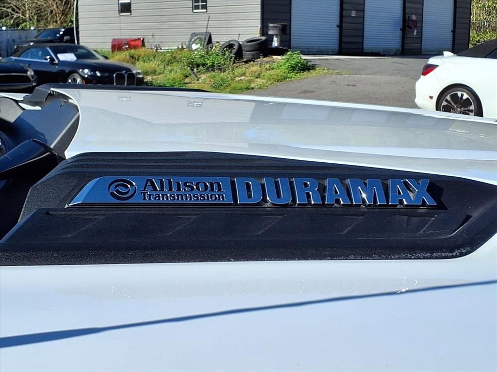 Used 2025 Chevrolet Silverado 3500 W/T image 11