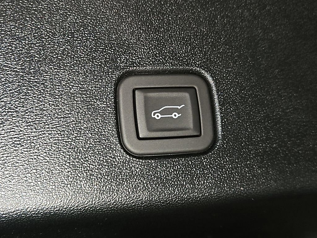 New 2025 Cadillac Optiq Sport 1 image 7