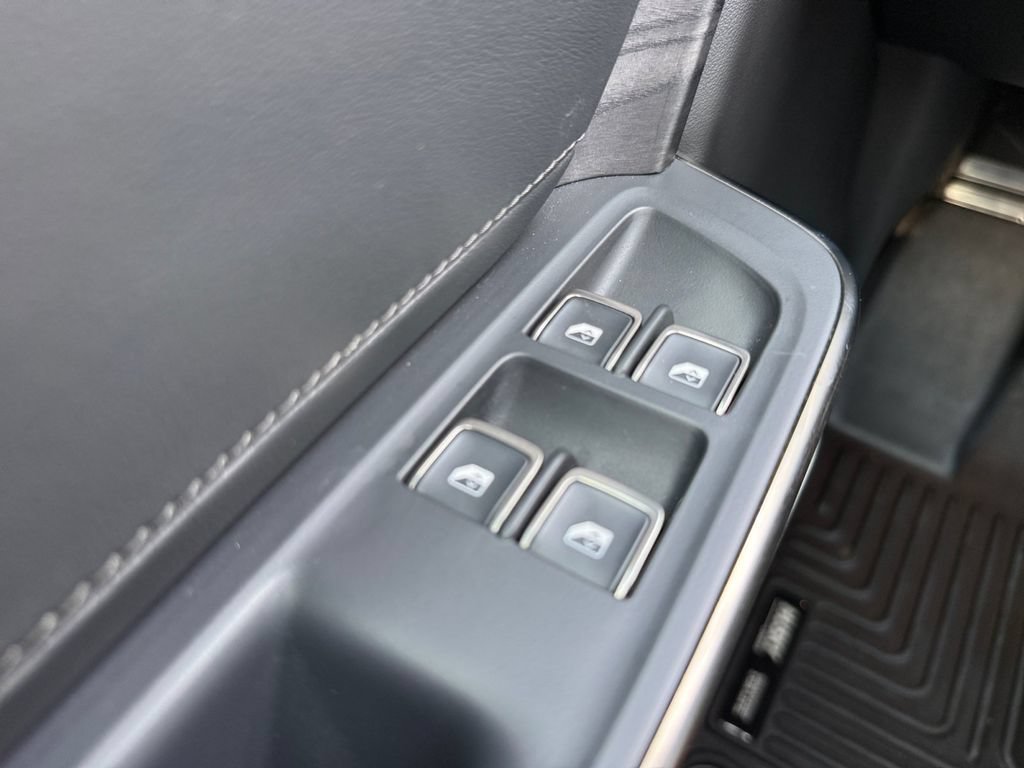 Used 2023 Rivian R1T Adventure AWD/4WD image 26