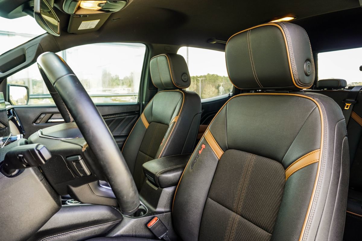 Used 2023 GMC Canyon AT4 w/ Canyon Safety Plus Package image 33