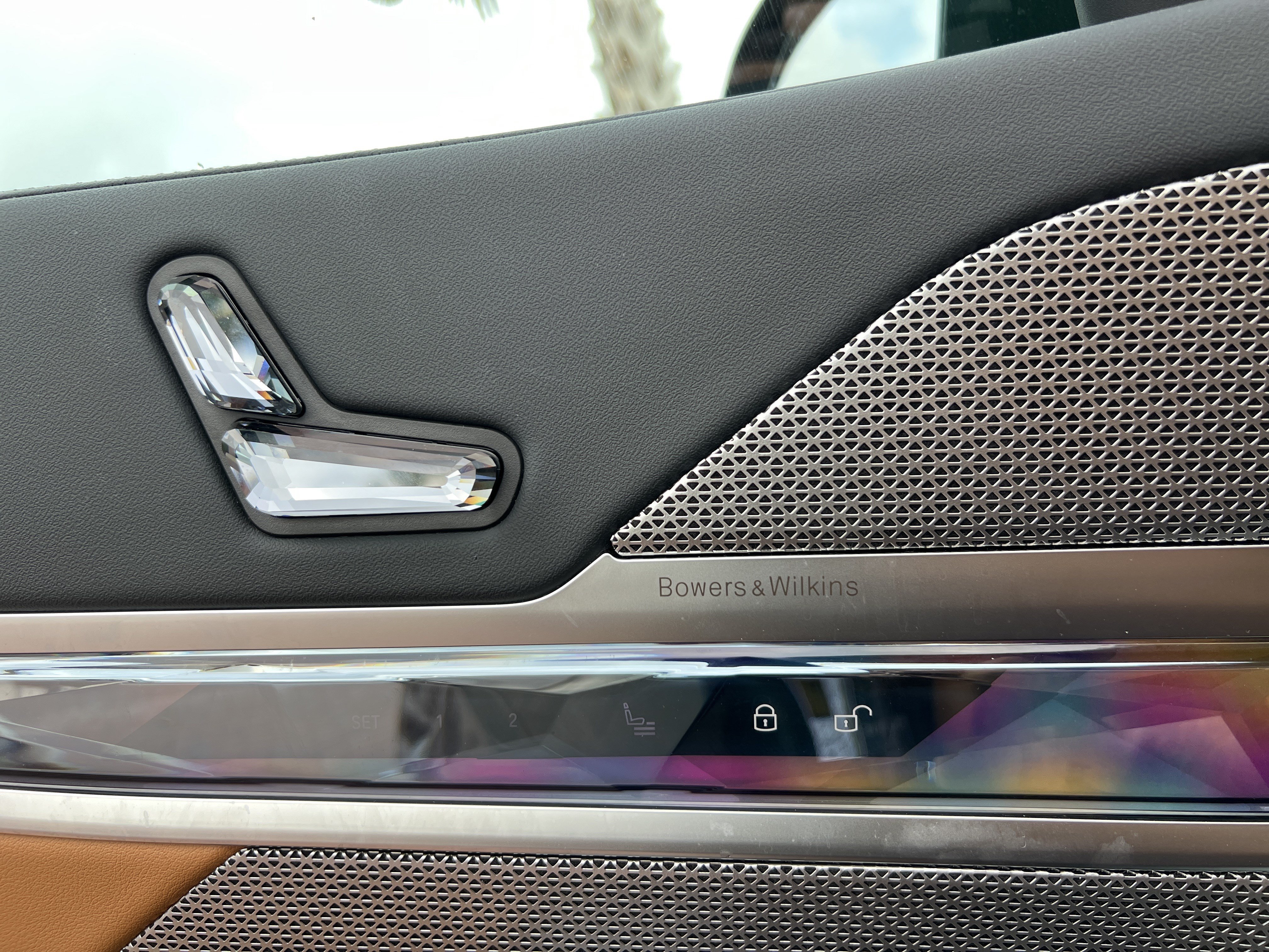 Certified 2024 BMW 740i RWD image 38