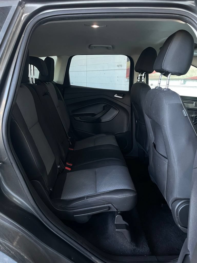Used 2017 Ford Escape SE AWD/4WD image 18