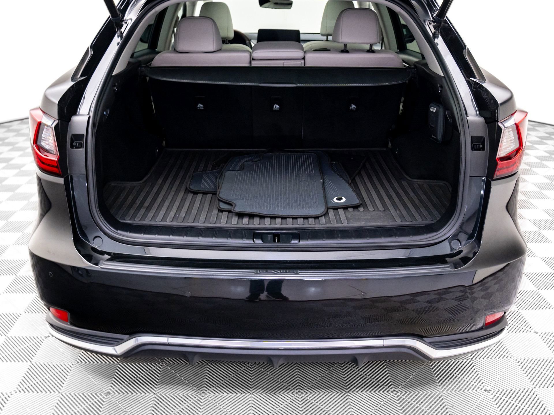 Used 2022 Lexus RX 450h AWD w/ Premium Package image 31