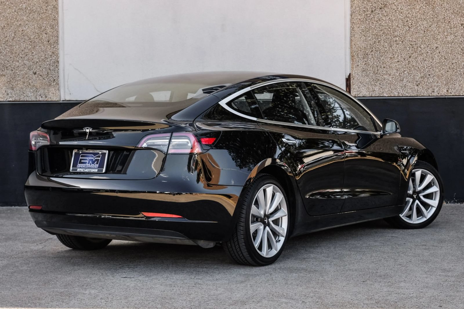 Used 2018 Tesla Model 3 Long Range RWD image 7