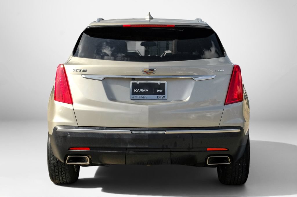 Used 2017 Cadillac XT5 Luxury w/ Driver Awareness Package FWD image 7