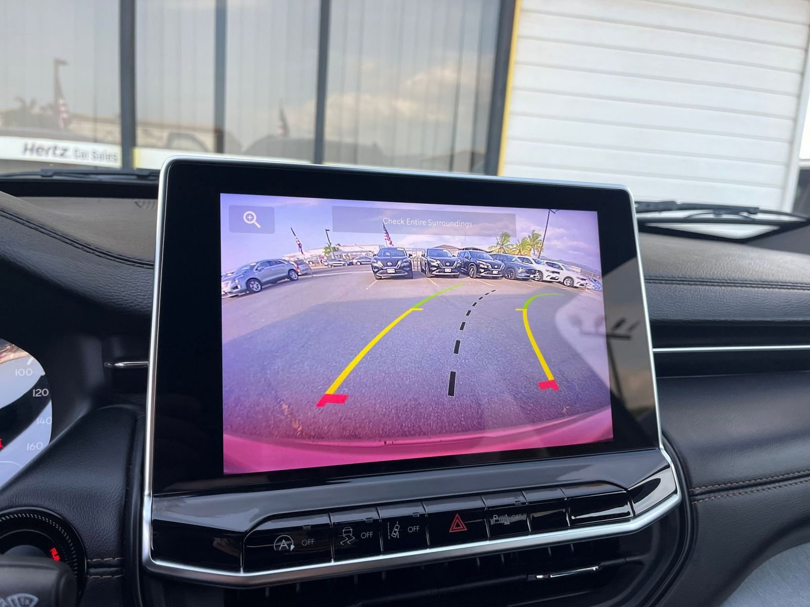 Used 2023 Jeep Compass Limited image 17