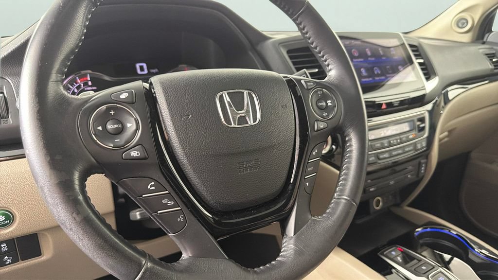 Used 2017 Honda Pilot Touring image 21