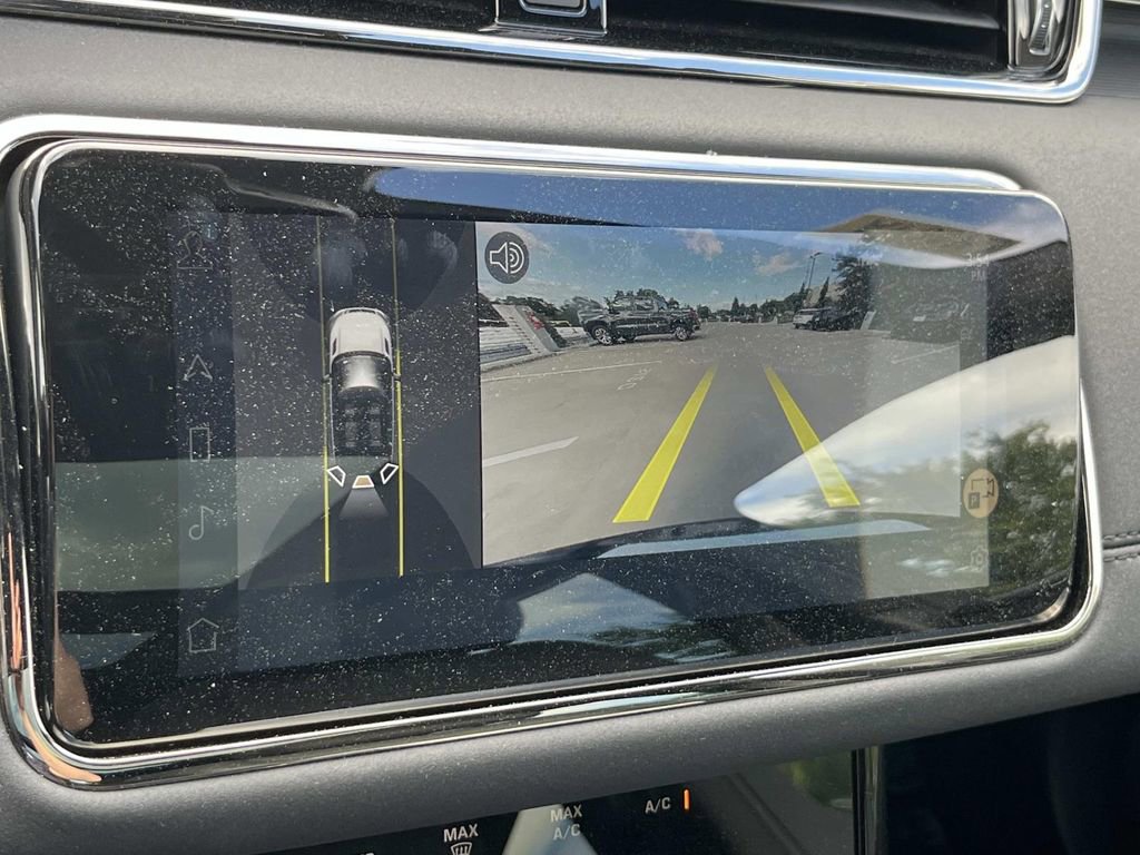 Used 2023 Land Rover Range Rover Evoque R-Dynamic SE image 26