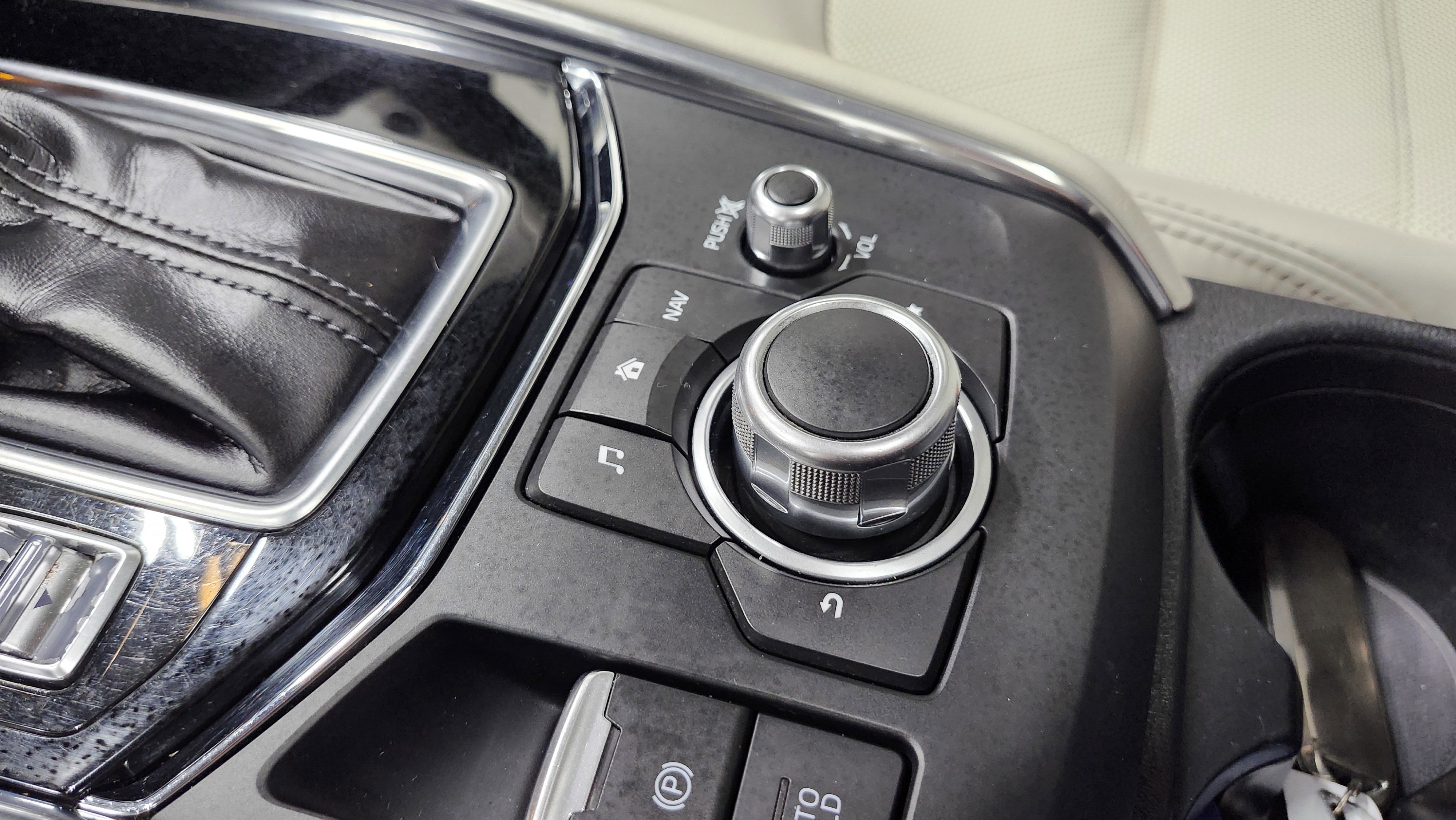 Used 2018 MAZDA CX-5 Grand Touring image 11