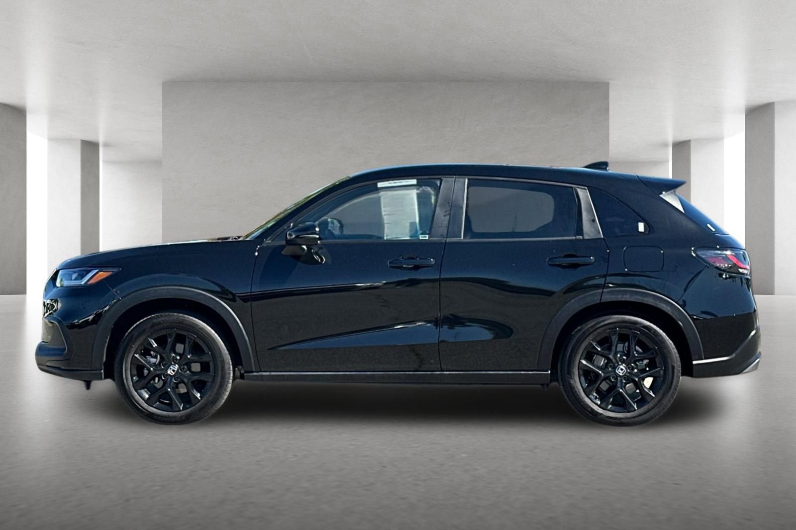 Certified 2025 Honda HR-V Sport image 7