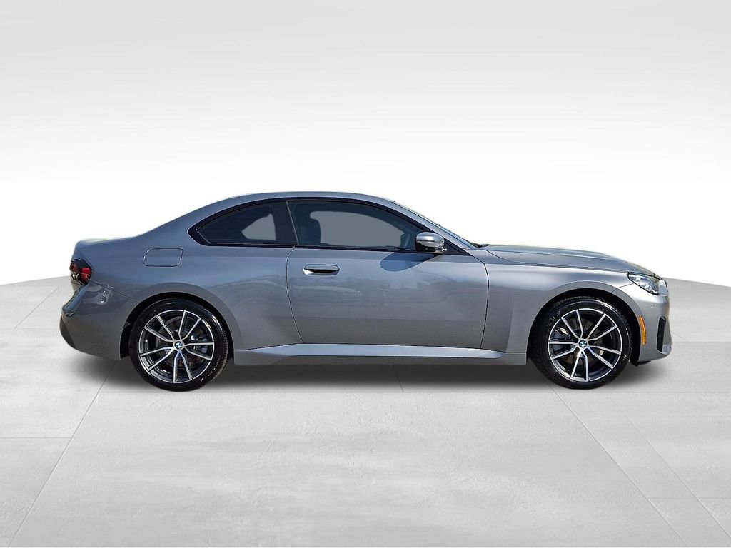 Used 2025 BMW 230i xDrive Coupe image 7