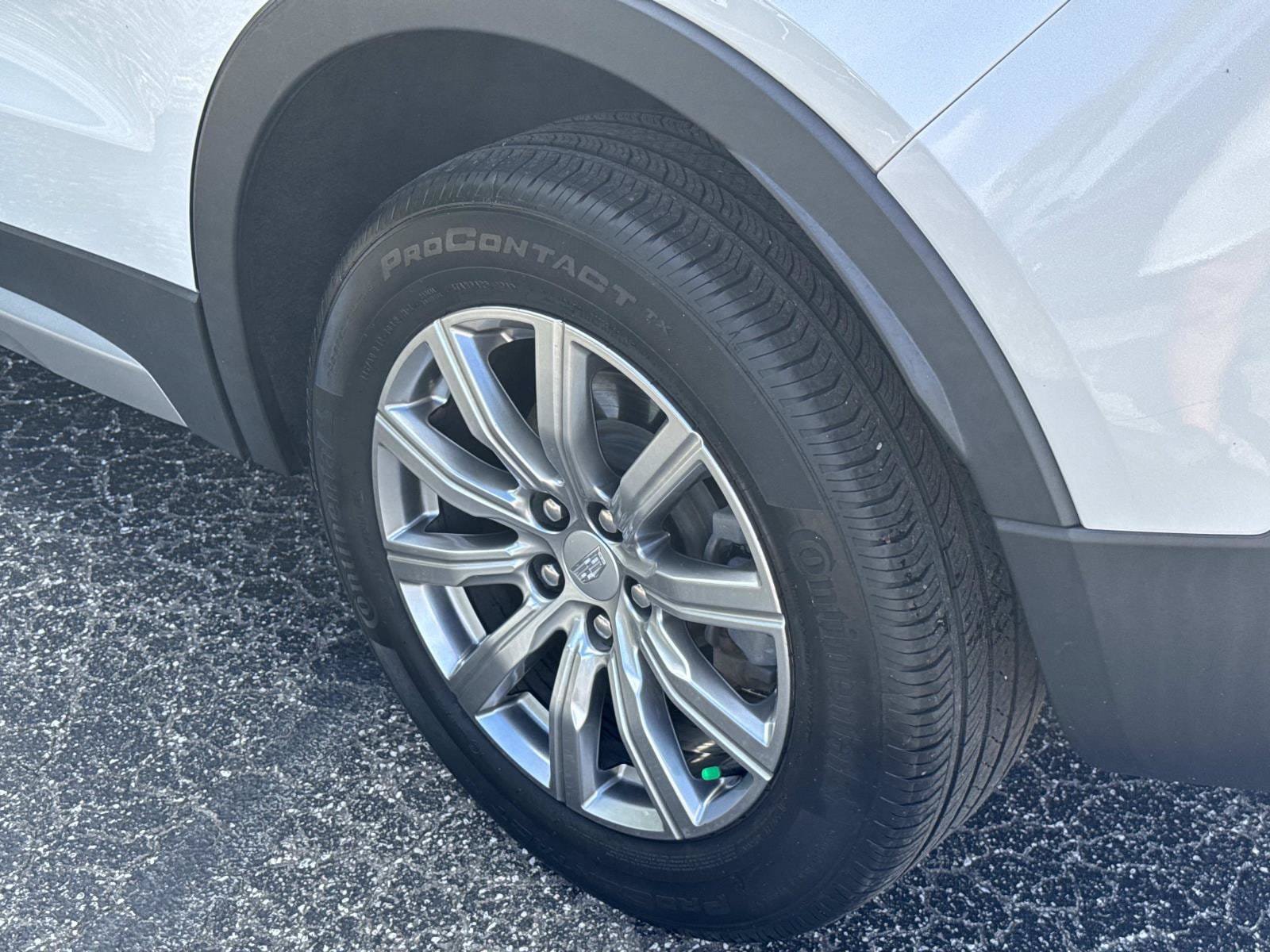Used 2021 Cadillac XT4 Premium Luxury w/ Cold Weather Package FWD image 12