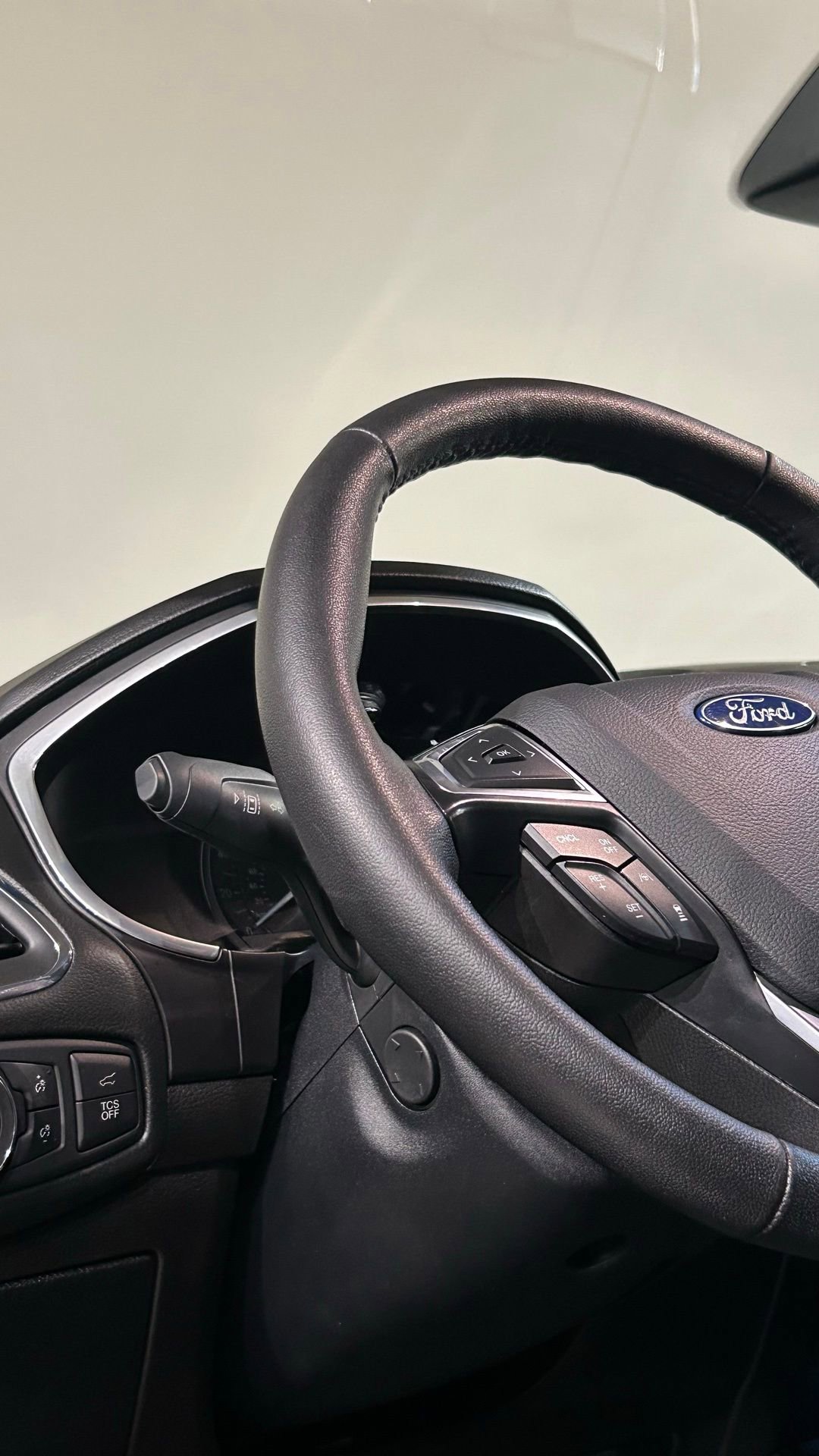Used 2019 Ford Edge Titanium AWD/4WD image 41