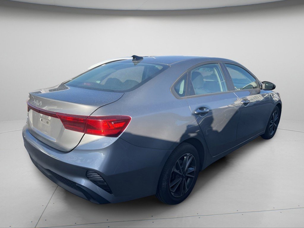 Used 2022 Kia Forte LXS FWD image 12