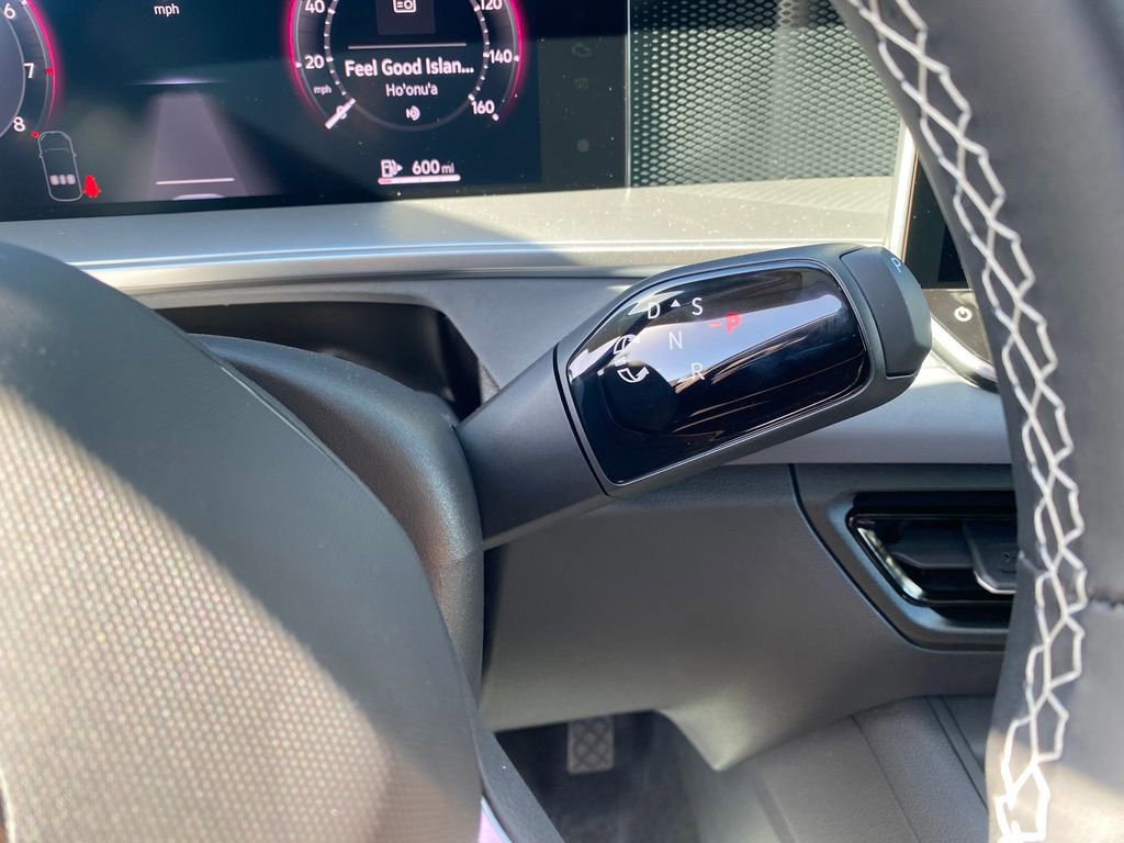 New 2025 Volkswagen Tiguan SE image 35