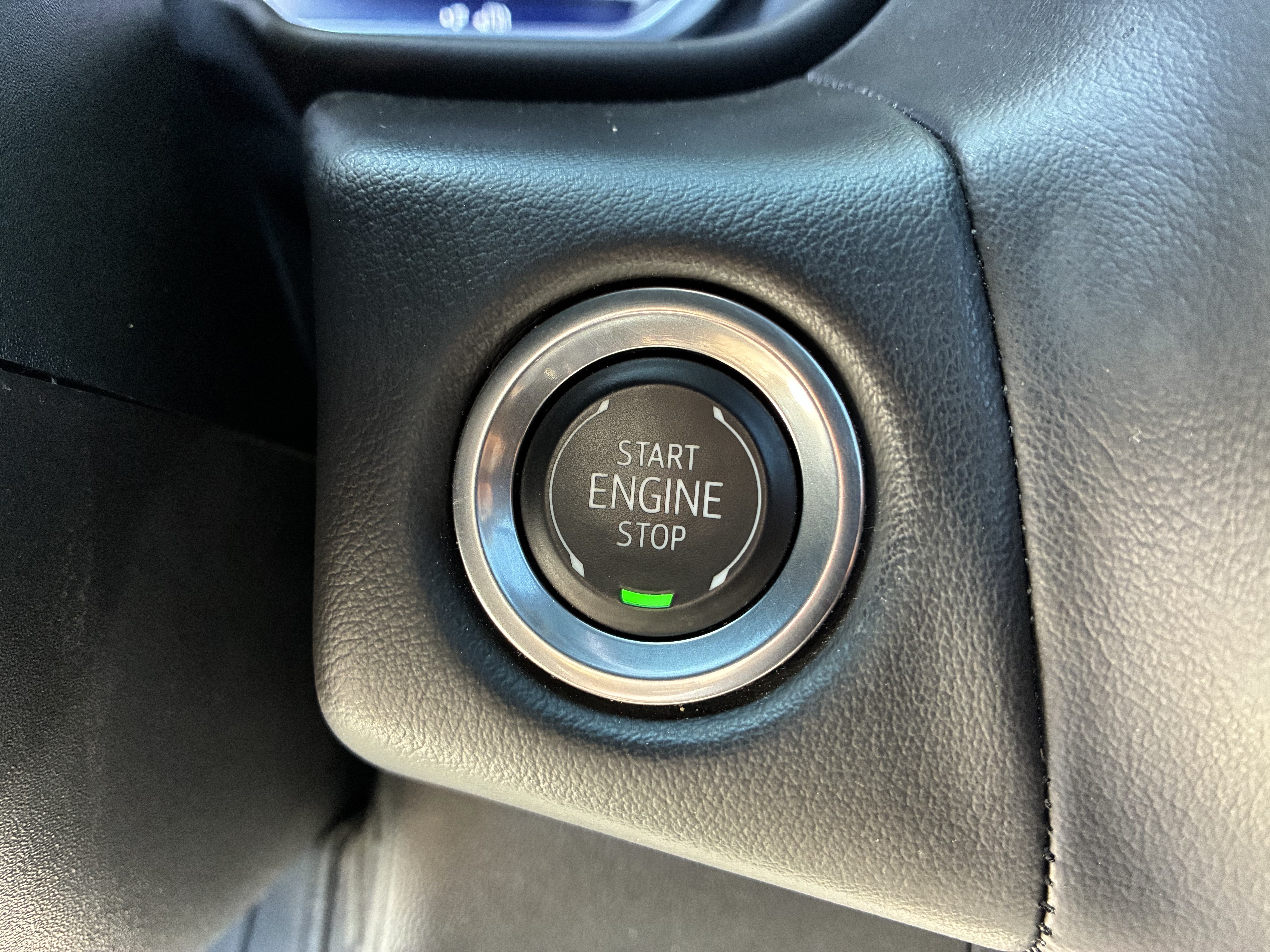 Used 2024 Chevrolet Suburban RST w/ Luxury Package RWD image 33