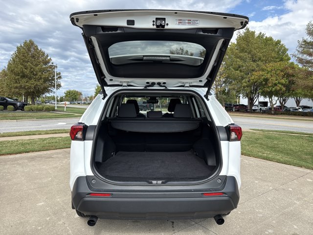 Used 2025 Toyota RAV4 XLE w/ Convenience Package FWD image 6