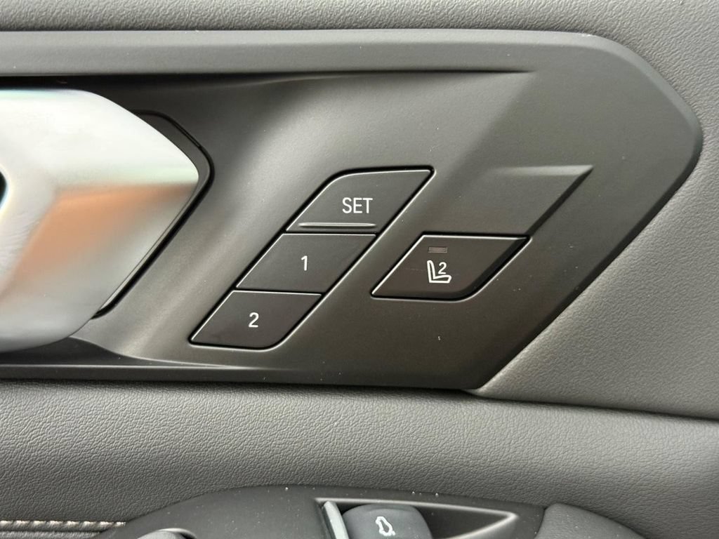 New 2026 BMW X5 xDrive50e AWD/4WD image 11