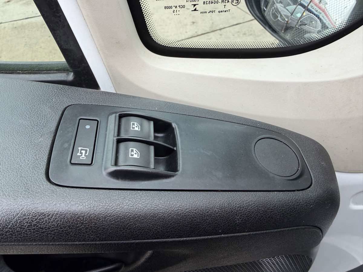 Used 2015 RAM ProMaster 1500 image 12