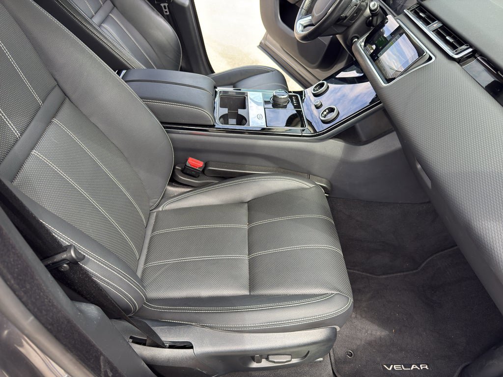 Used 2019 Land Rover Range Rover Velar S image 32