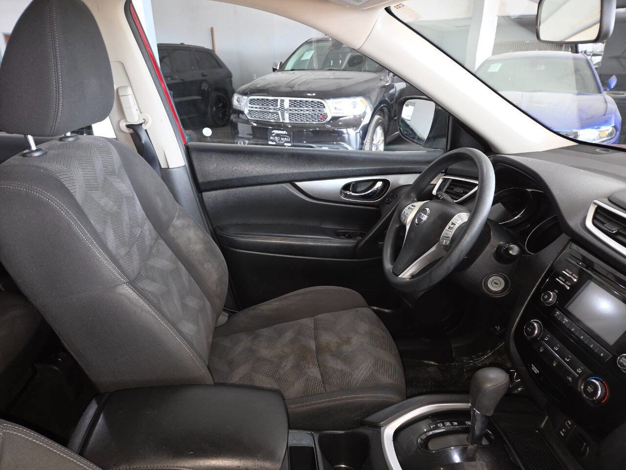 Used 2016 Nissan Rogue S image 27