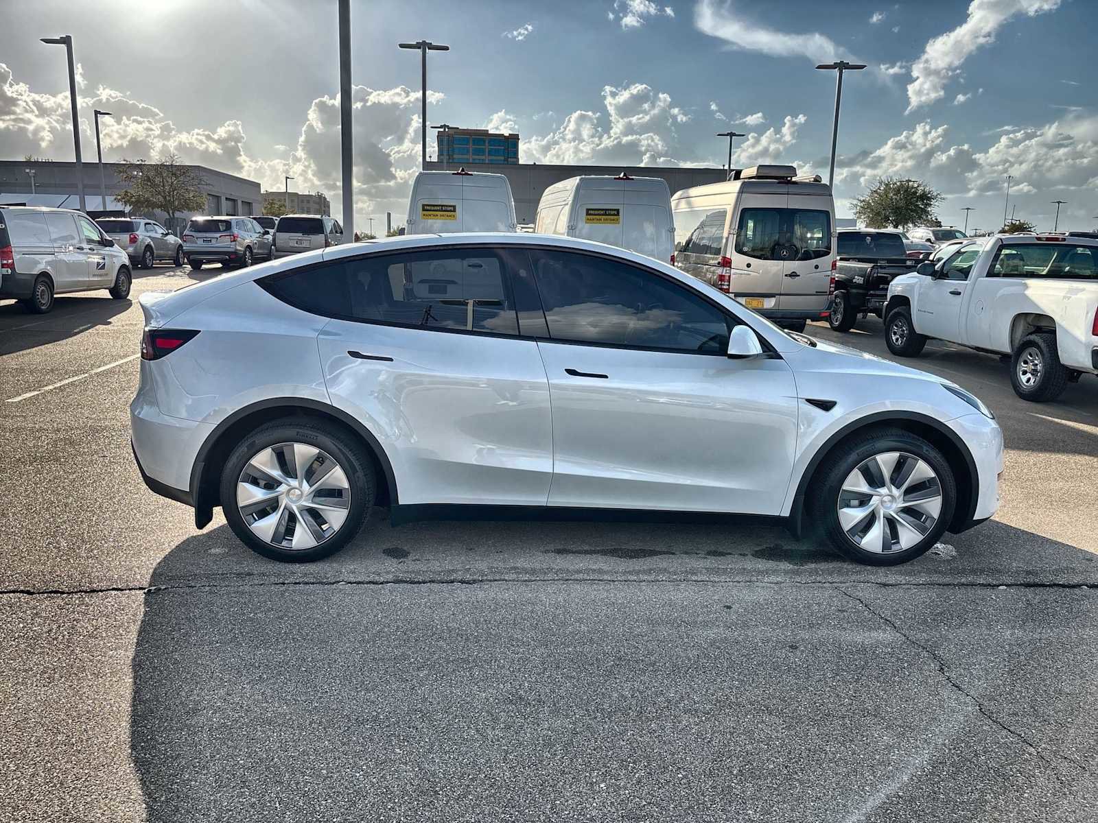 Used 2024 Tesla Model Y Long Range image 10