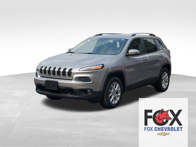 Used 2018 Jeep Cherokee Latitude Plus w/ Comfort/Convenience Group AWD/4WD image 1