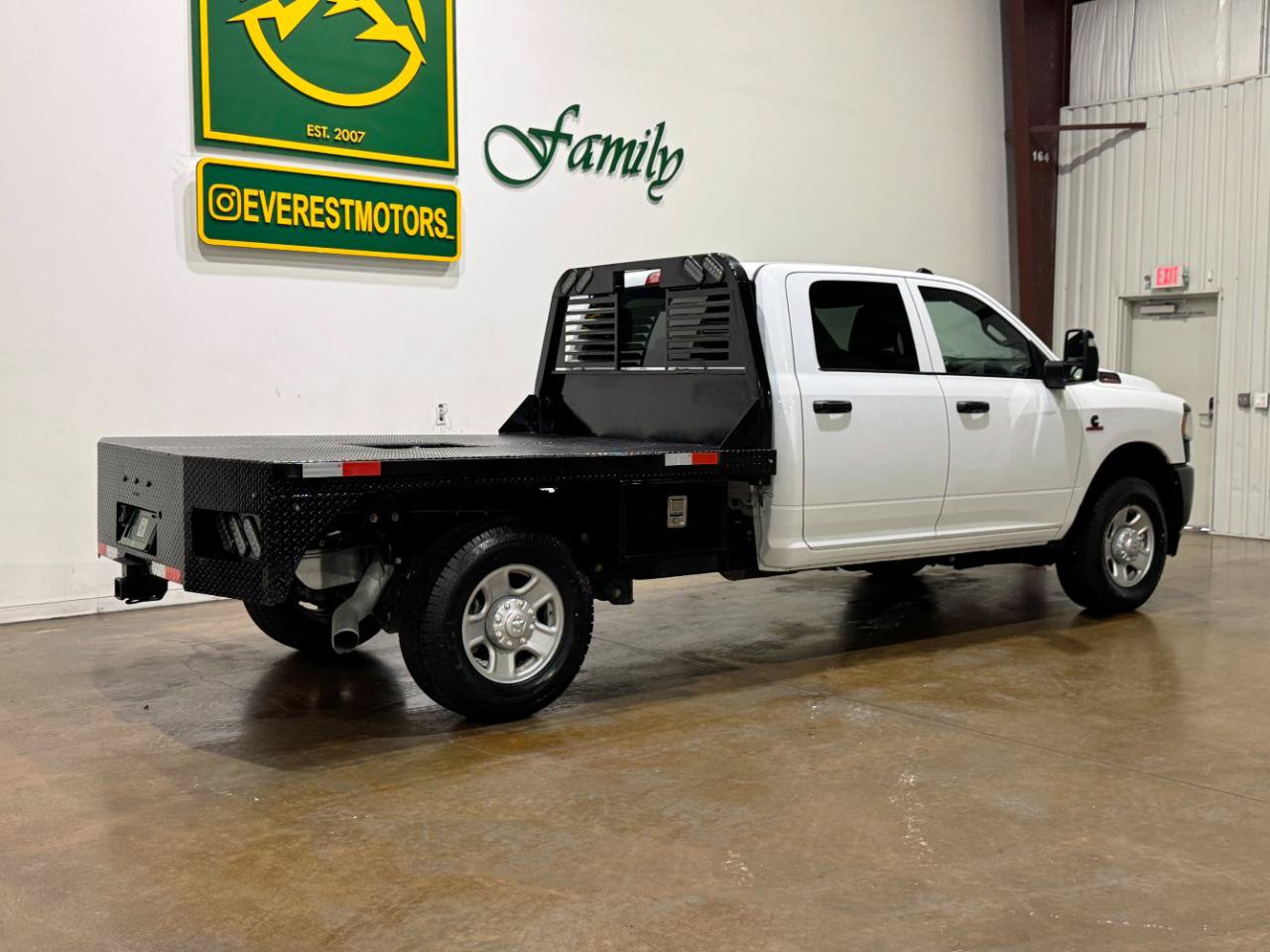 Used 2023 RAM 2500 Tradesman AWD/4WD image 8