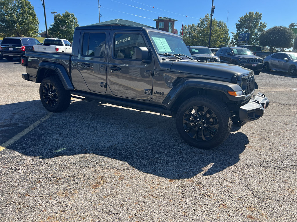 Used 2024 Jeep Gladiator Sport image 6
