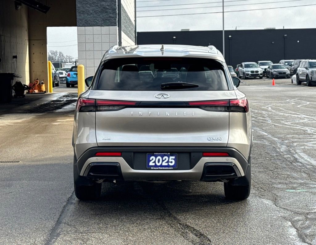 Certified 2025 INFINITI QX60 Luxe w/ Vision Package image 6