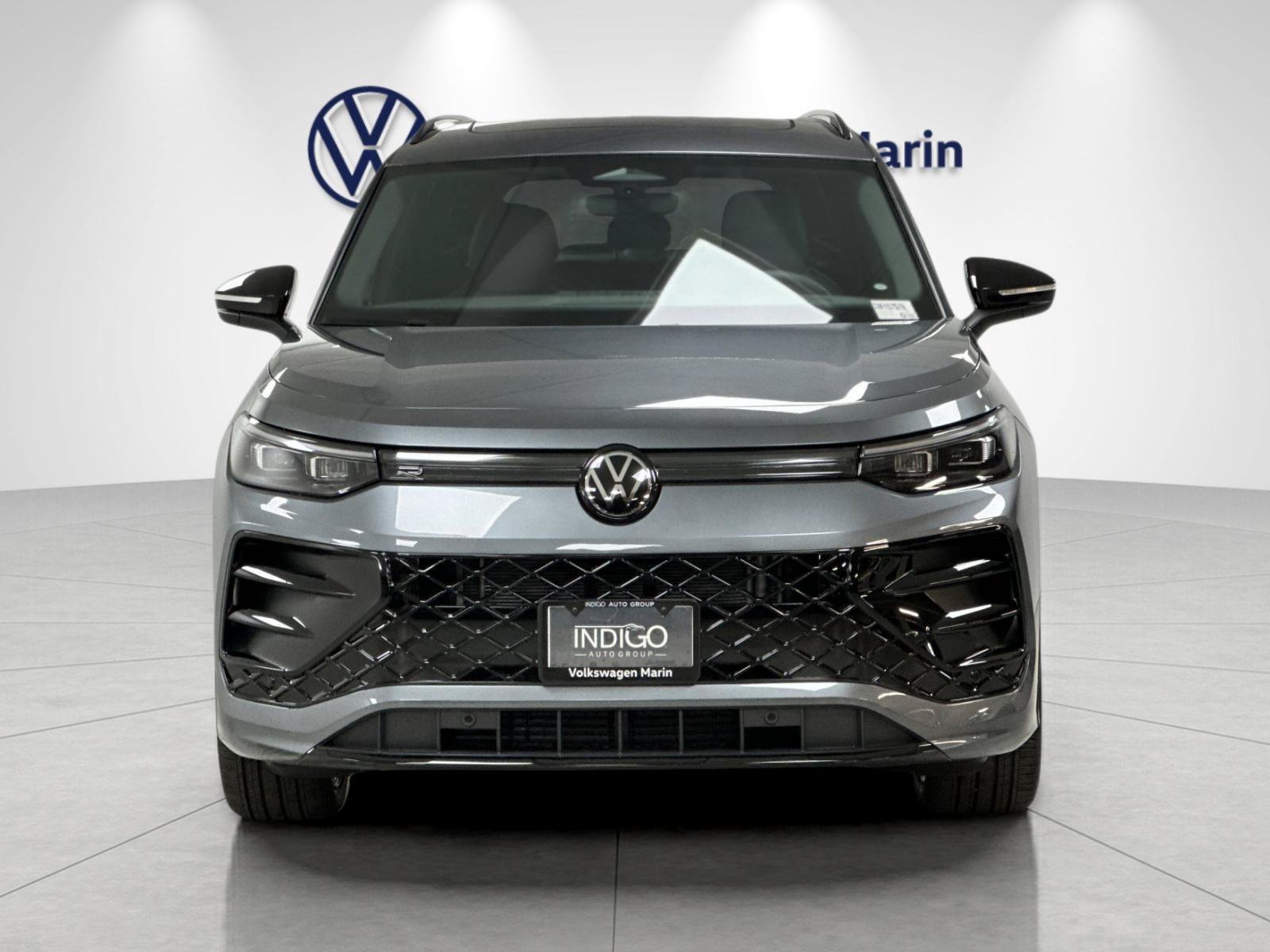 New 2026 Volkswagen Tiguan SE R-Line FWD image 8