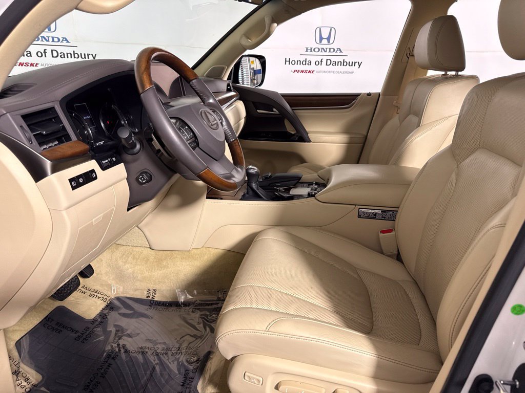 Used 2019 Lexus LX 570 4WD w/ Luxury Package image 15