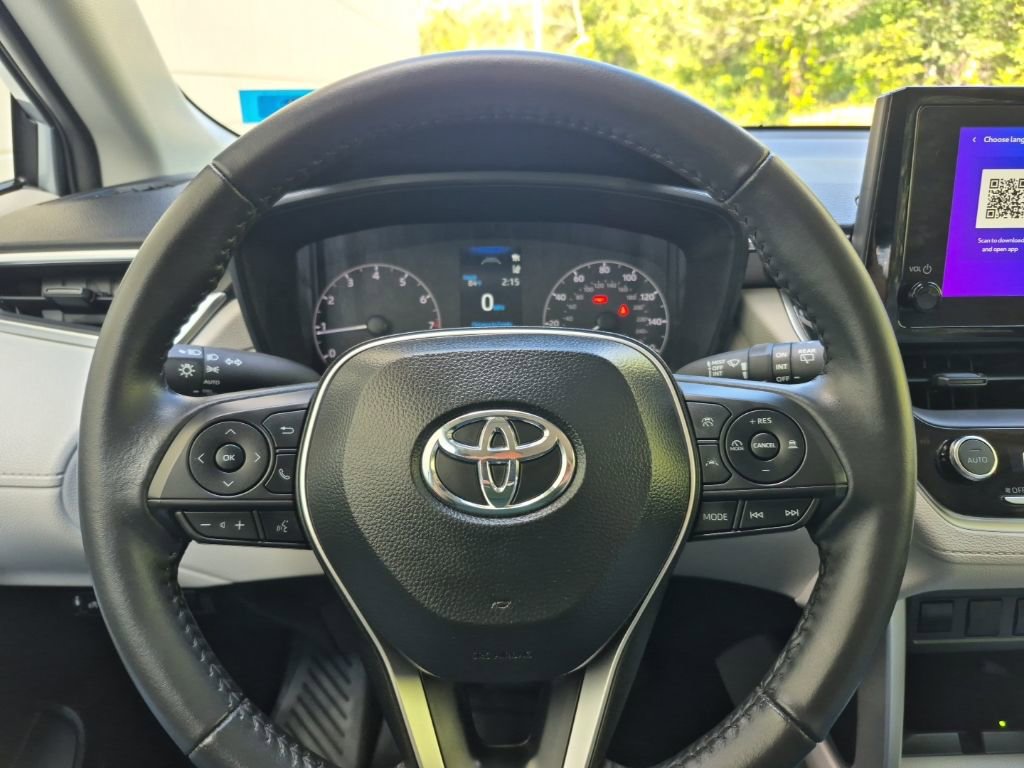 Used 2024 Toyota Corolla Cross LE image 17