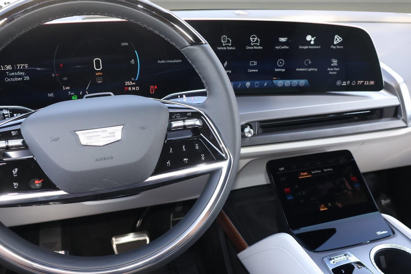 New 2026 Cadillac Vistiq Sport image 30