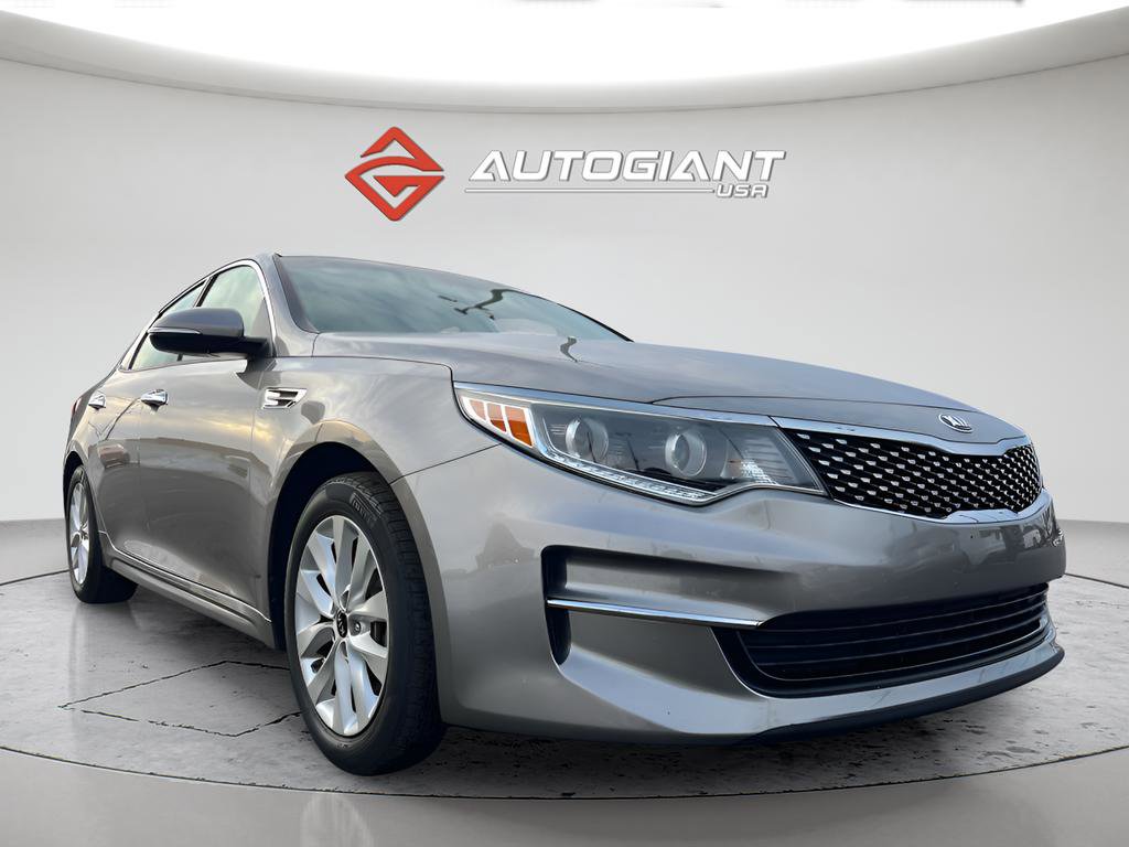 Used 2017 Kia Optima EX image 11